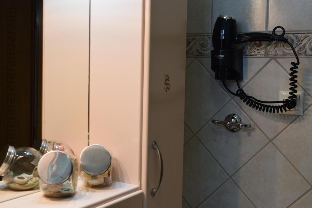 G & A Apartment โอเรสเตียดา ภายนอก รูปภาพ