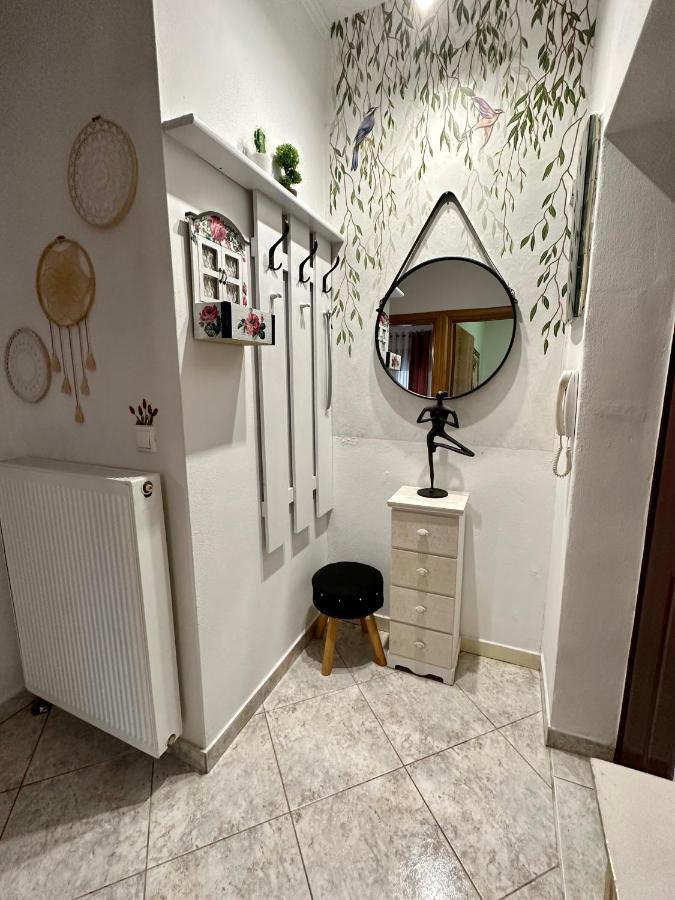 G & A Apartment โอเรสเตียดา ภายนอก รูปภาพ