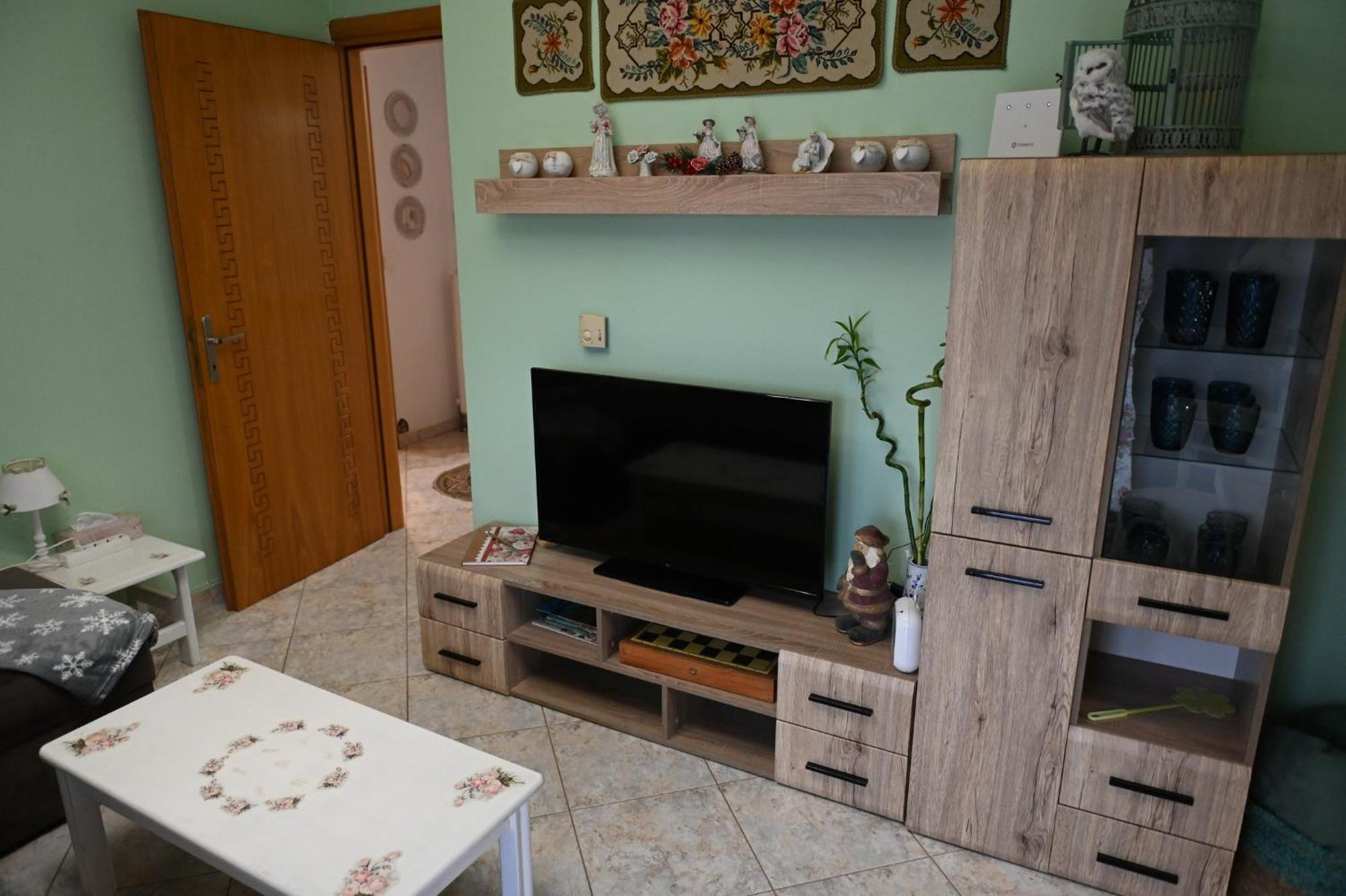 G & A Apartment โอเรสเตียดา ภายนอก รูปภาพ